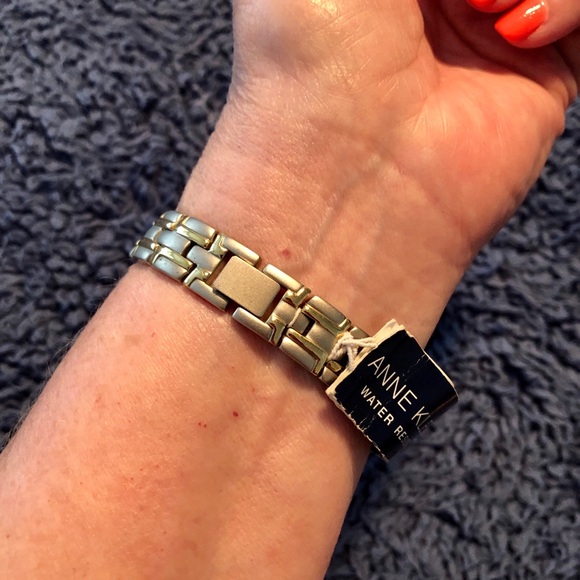 Anne Klein NWT Adjustable White Dial 2 Tone Band - Picture 3 of 4